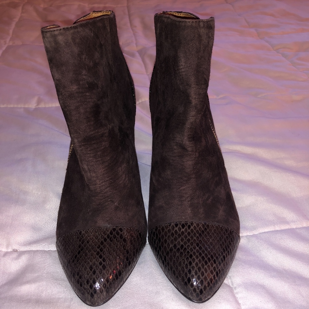 Brown Scalish/Snake Skin Booties Women 7.5 - Picture 2 of 5